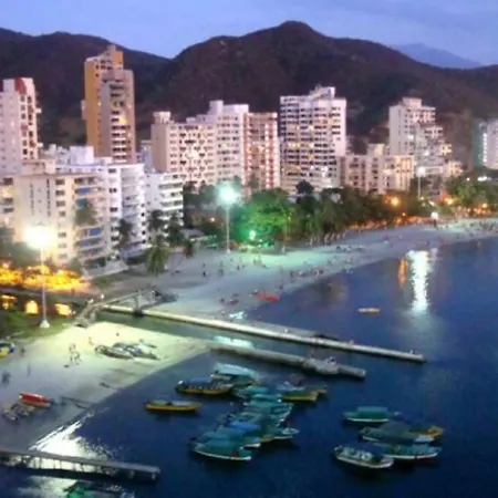 Apartamento En El Rodadero, Confortable Y Amplio, Con Vista Al Mar, A 80Mt De La Playa, Delamar Apartmet Santa Marta (Magdalena) Exterior photo