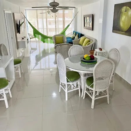 Apartamento En El Rodadero, Confortable Y Amplio, Con Vista Al Mar, A 80Mt De La Playa, Delamar Apartmet Santa Marta (Magdalena) Exterior photo
